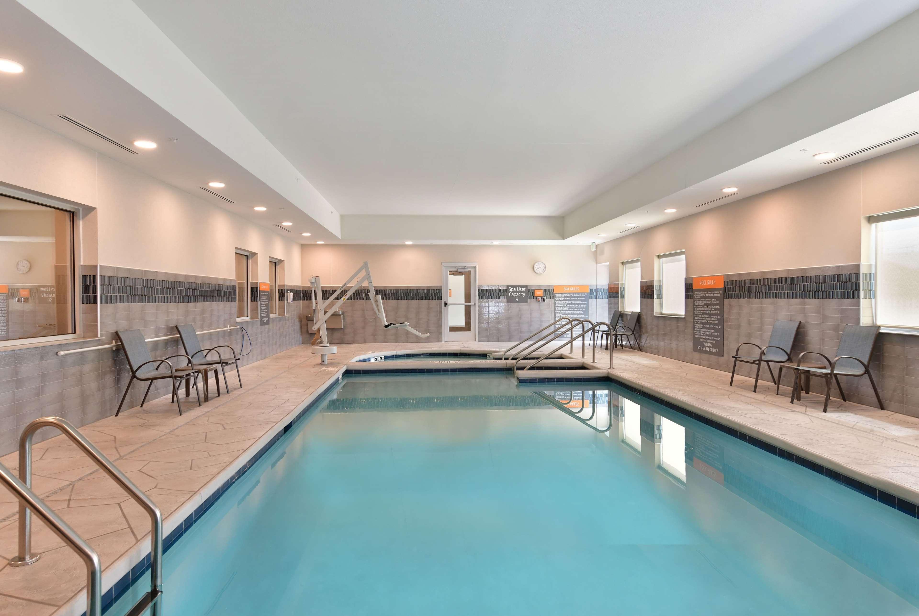 La Quinta Inn & Suites By Wyndham Wisconsin Dells- Lake Delton Exterior photo
